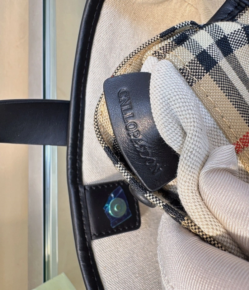 Burberry Shopping Bags 4211D-0091