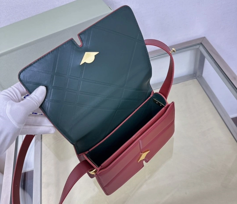 Bv*b*rry satchel bags 4211d-0200