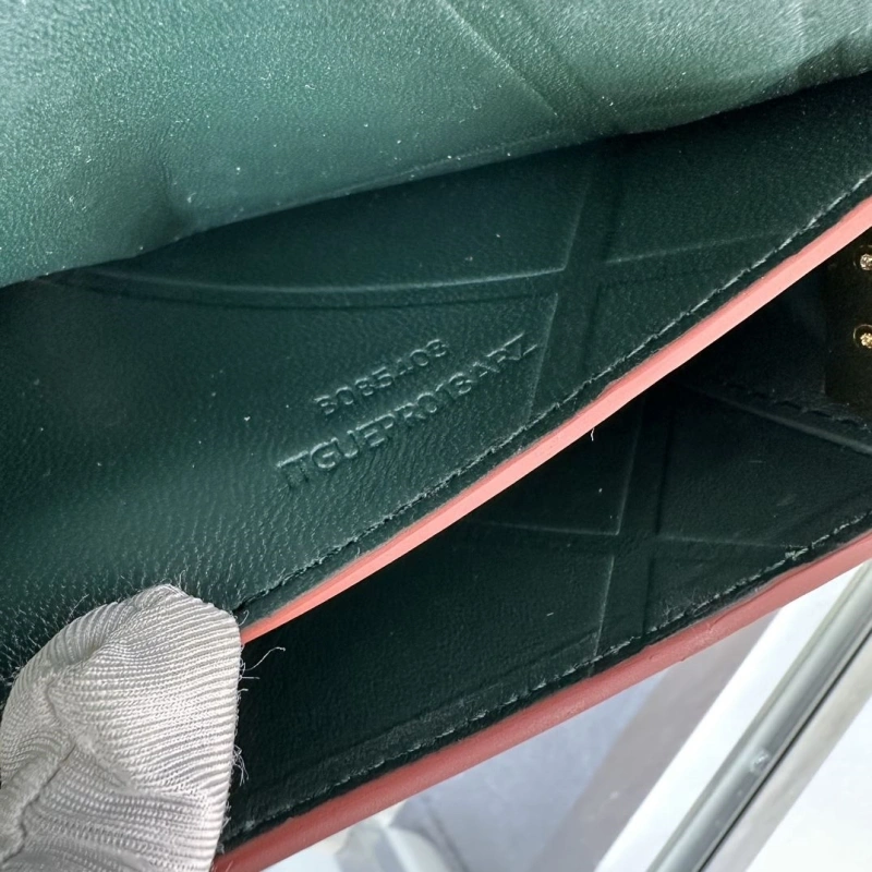 Bv*b*rry satchel bags 4211d-0200