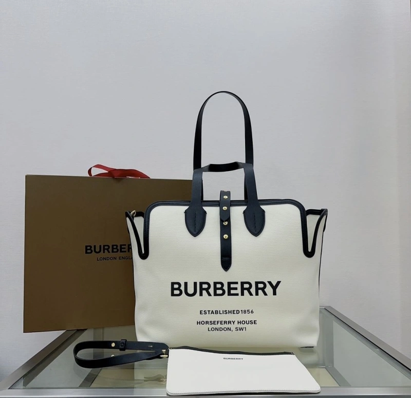 Burberry Shopping Bags 4211D-0208
