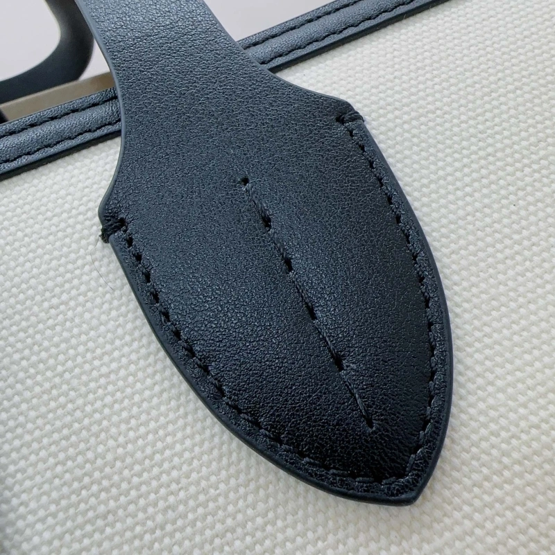 Burberry Shopping Bags 4211D-0208