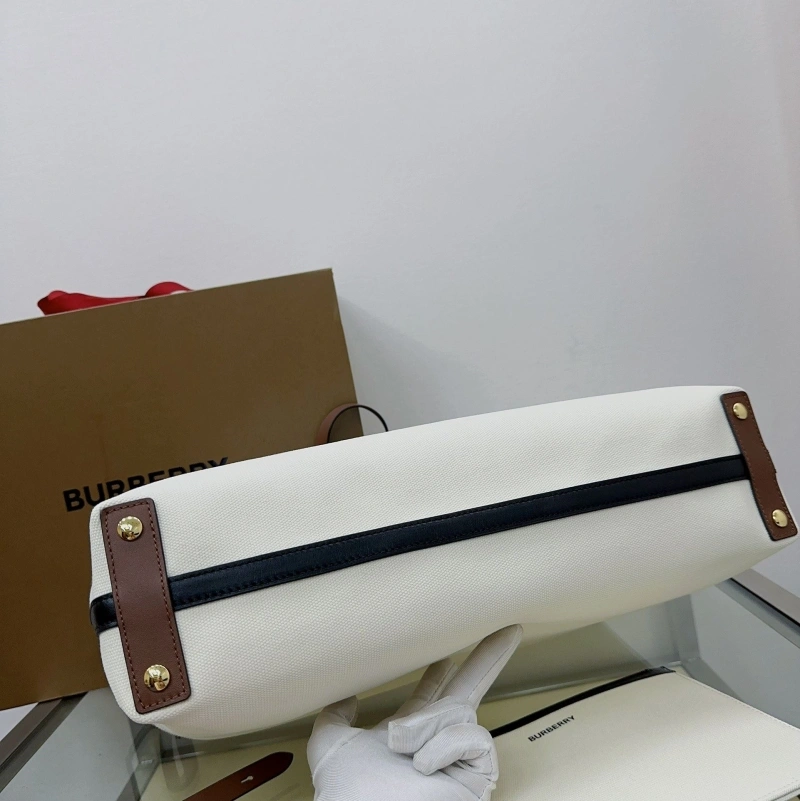 Burberry Shopping Bags 4211D-0213