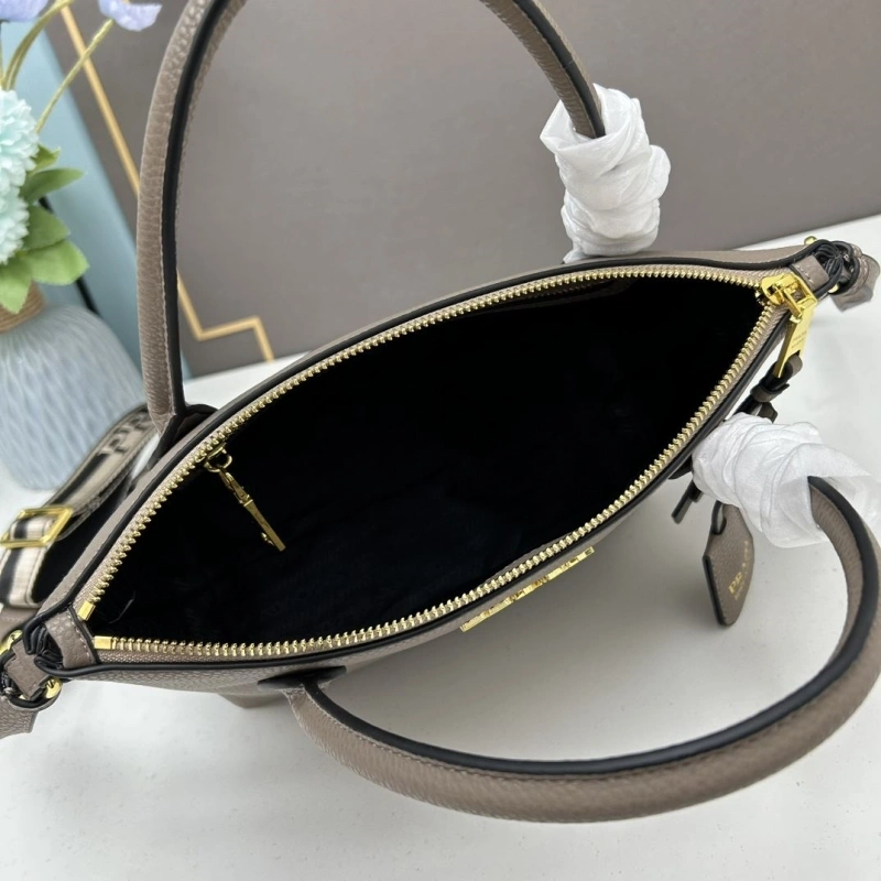Prada Top Handle Bags 4213A-0196