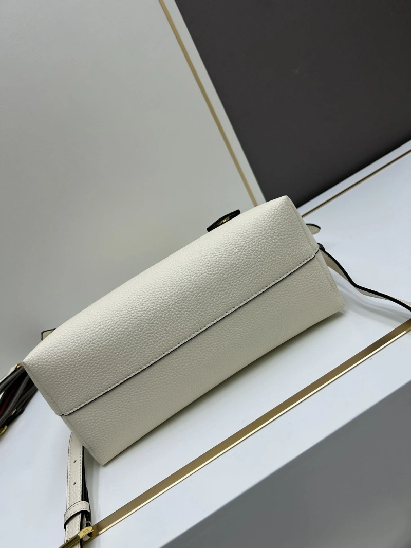 Prada Top Handle Bags 4213A-0200