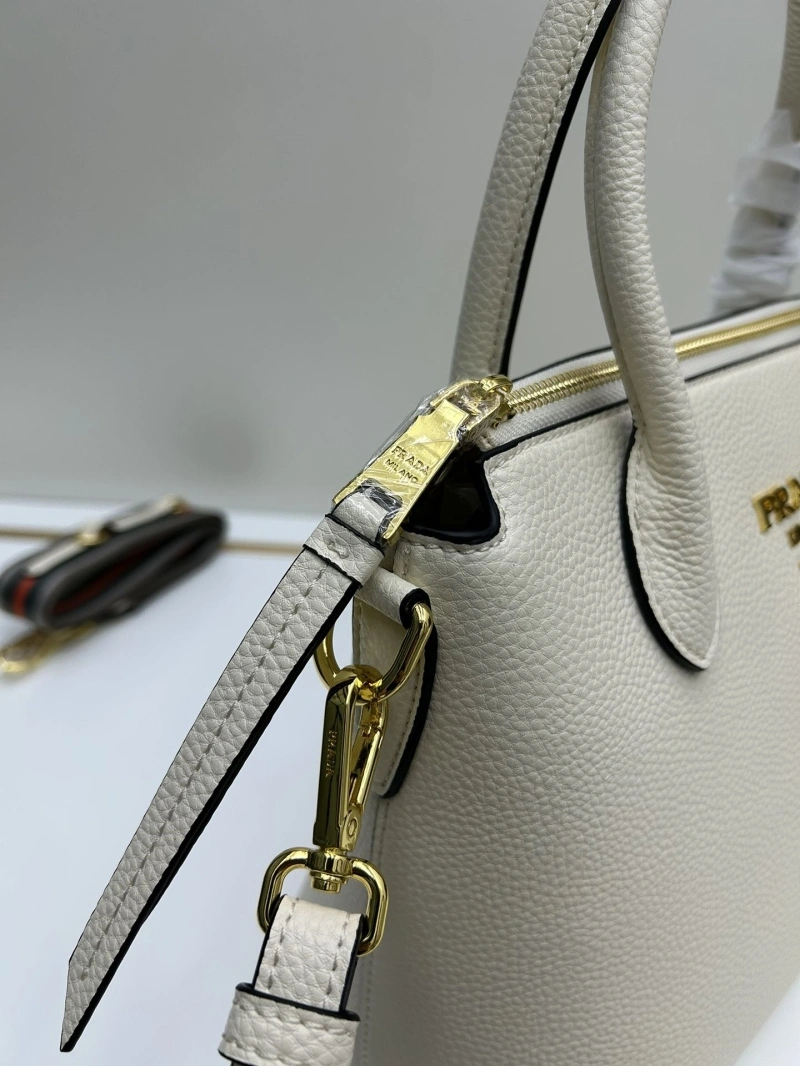 Prada Top Handle Bags 4213A-0200