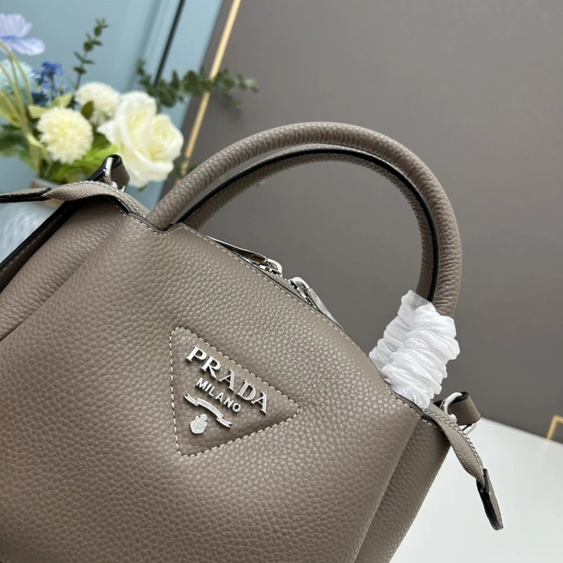 Prada Top Handle Bags 4213A-0256
