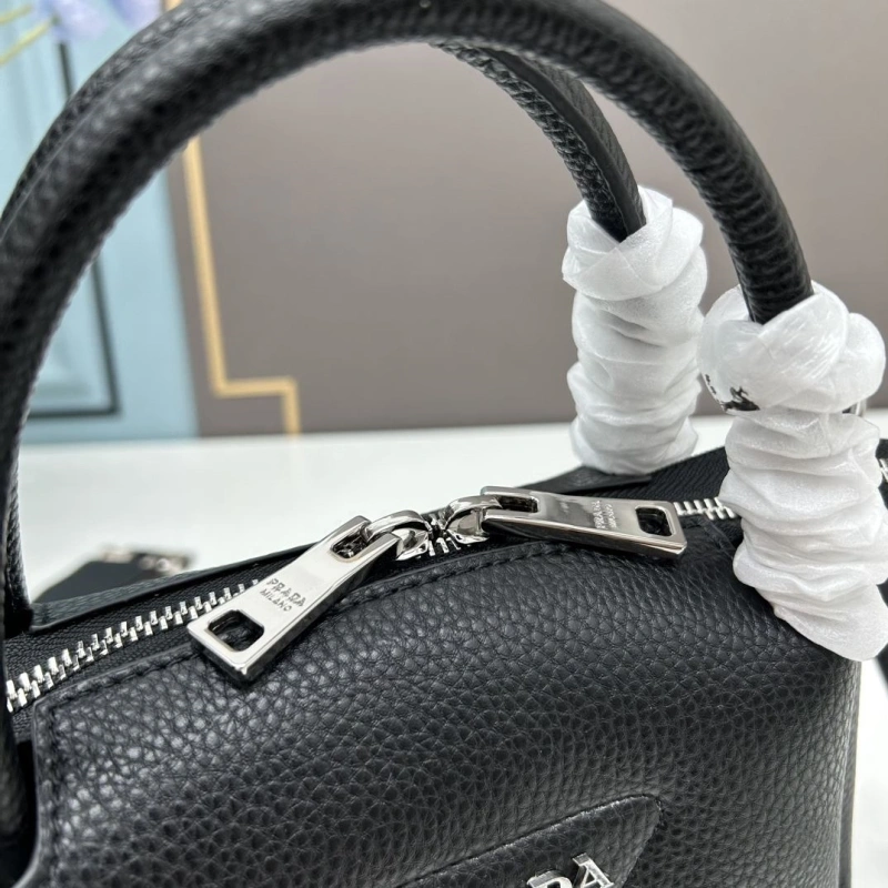 Prada Top Handle Bags 4213A-0259