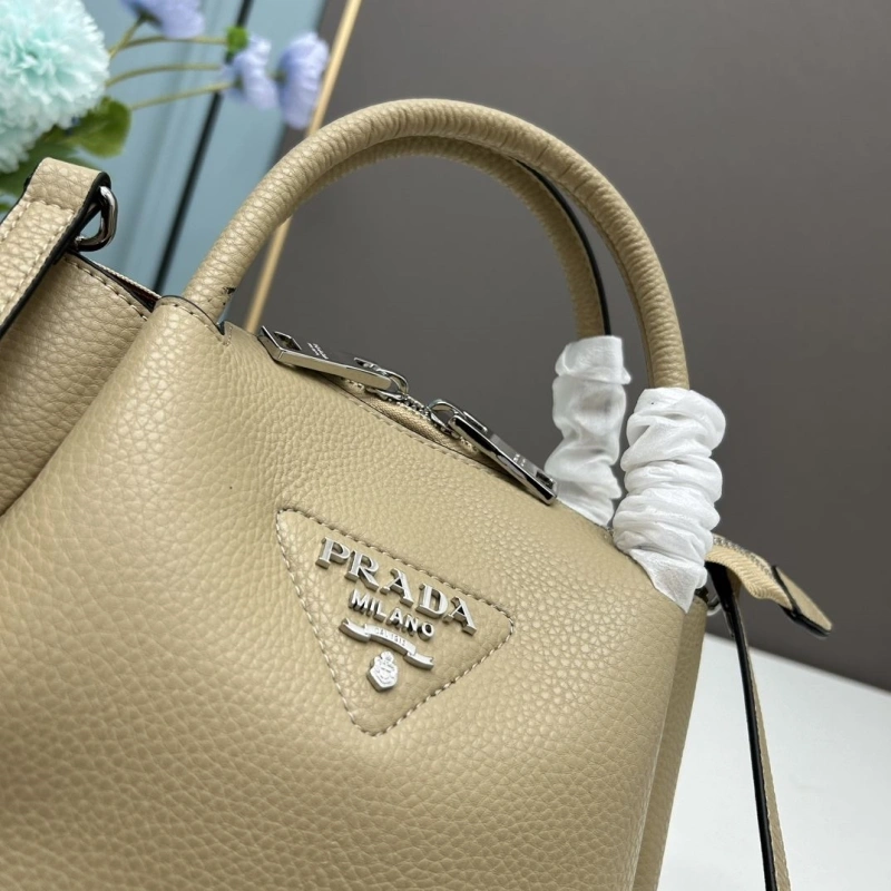 Prada Top Handle Bags 4213A-0260