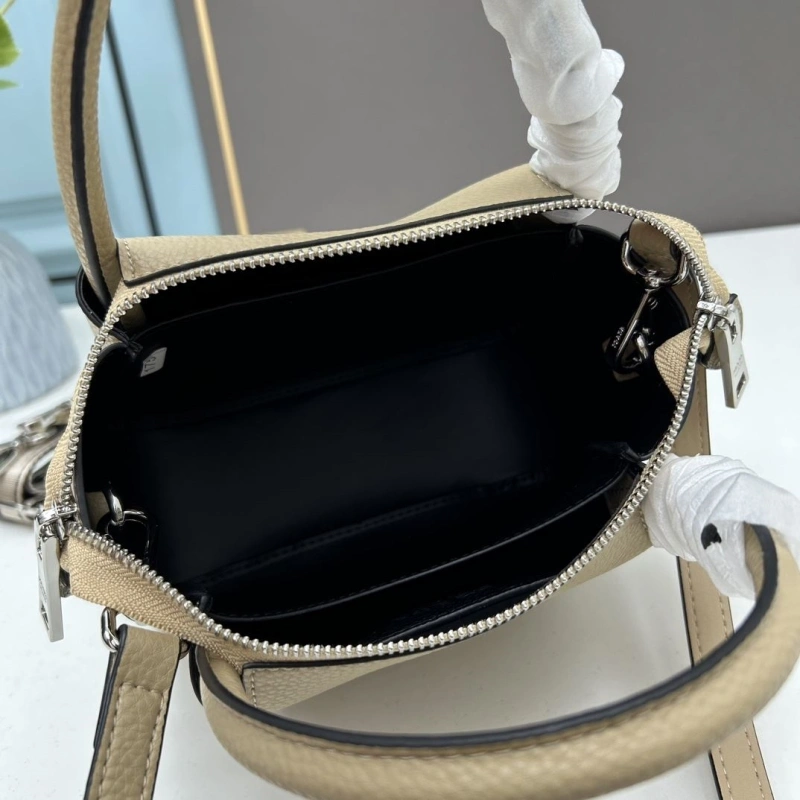 Prada Top Handle Bags 4213A-0260