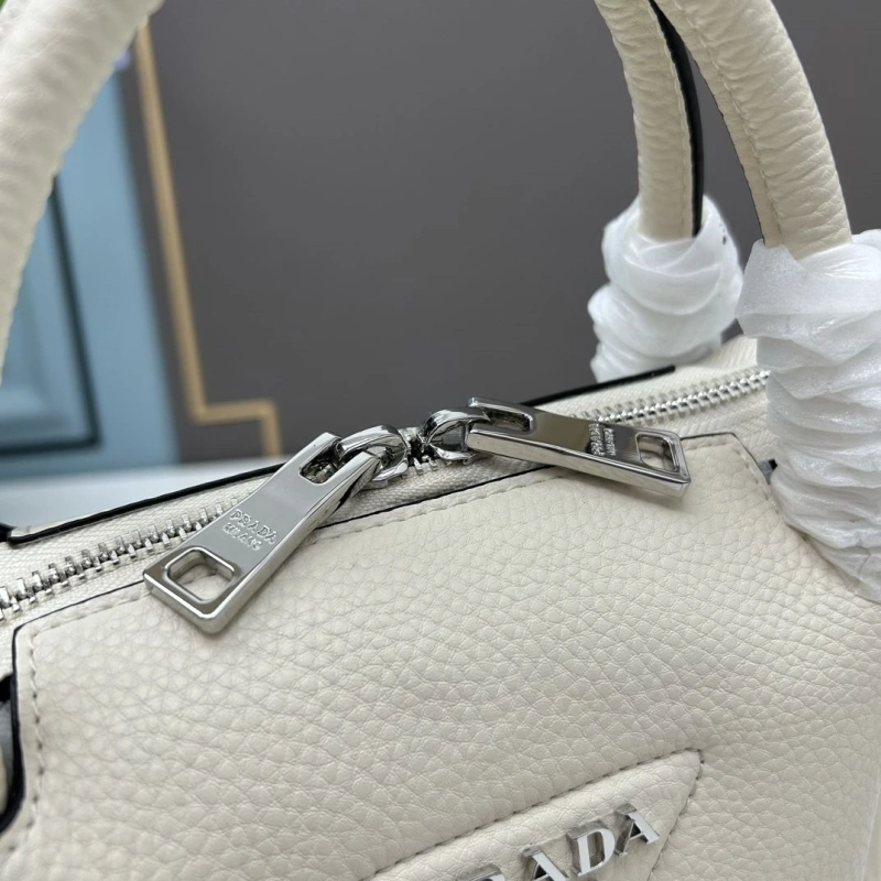 Prada Top Handle Bags 4213A-0262
