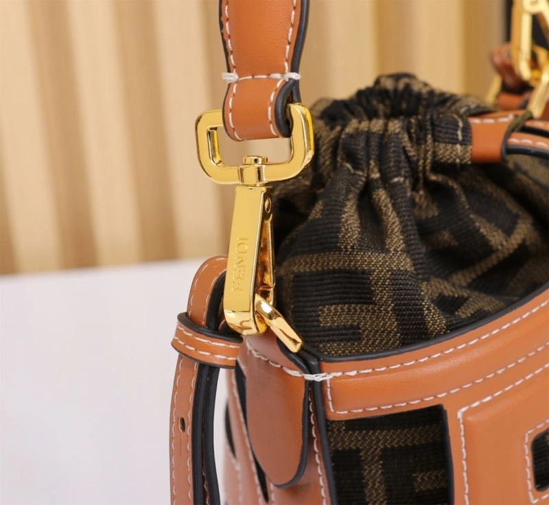 Fendi Bucket Bags 4220-0039