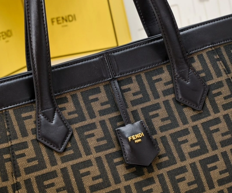 Fendi Shopping Bags 4220-0052