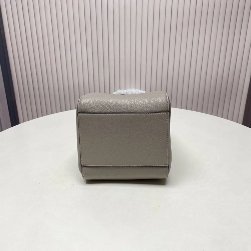 Fendi Top Handle Bags 4220-0072