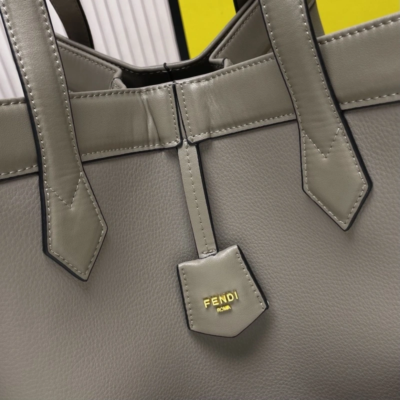 Fendi Shopping Bags 4220-0081