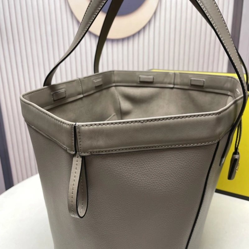 Fendi Shopping Bags 4220-0081