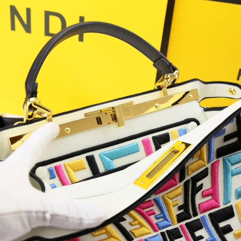 Fendi Top Handle Bags 4220-0111