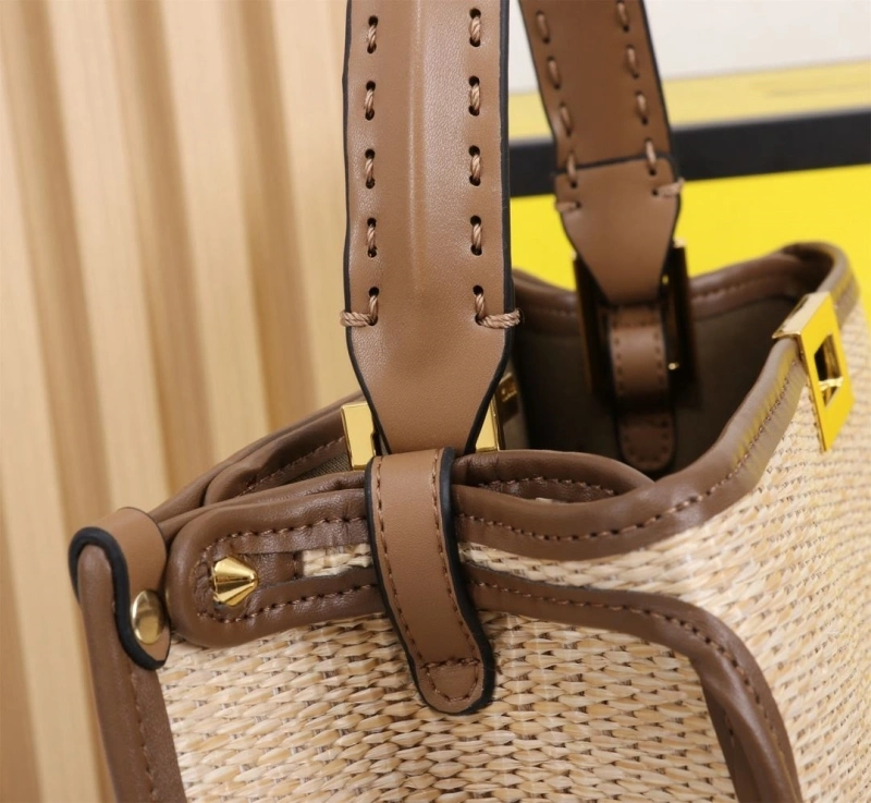 Fendi Shopping Bags 4220-0122