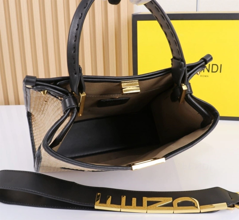 Fendi Shopping Bags 4220-0123