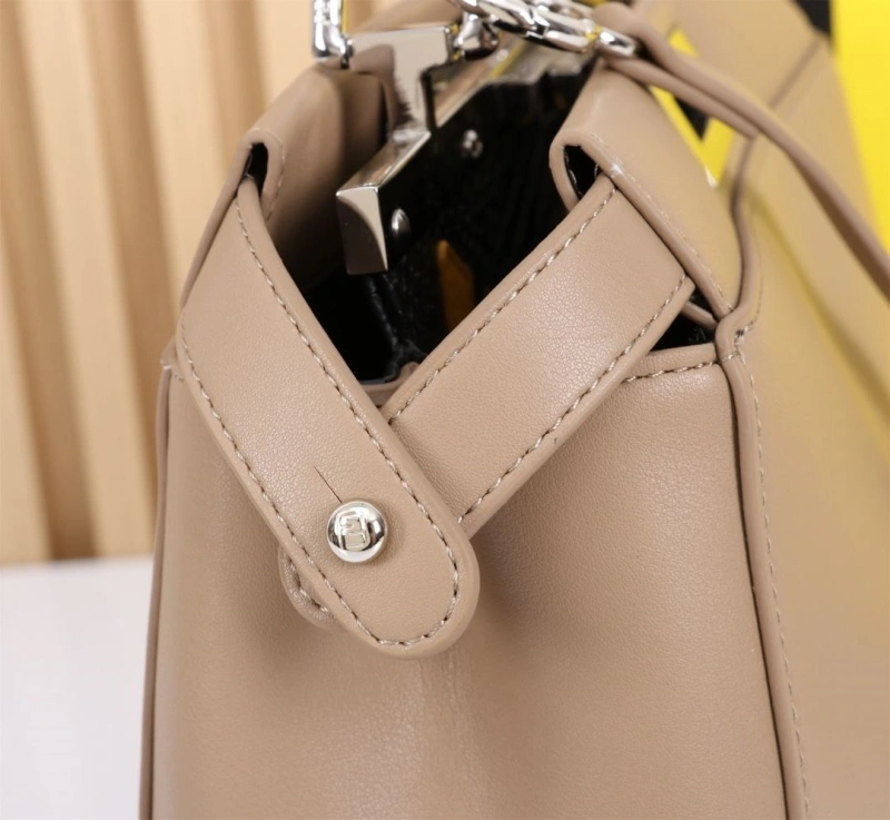 Fendi Top Handle Bags 4220-0147