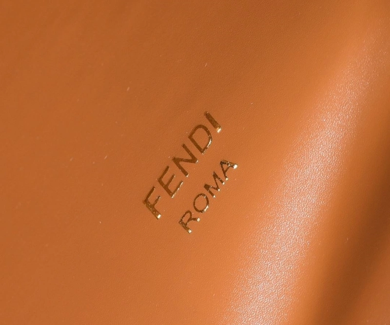 Fendi Shopping Bags 4220-0227