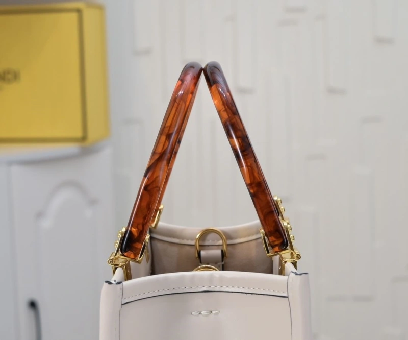 Fendi Shopping Bags 4220-0229