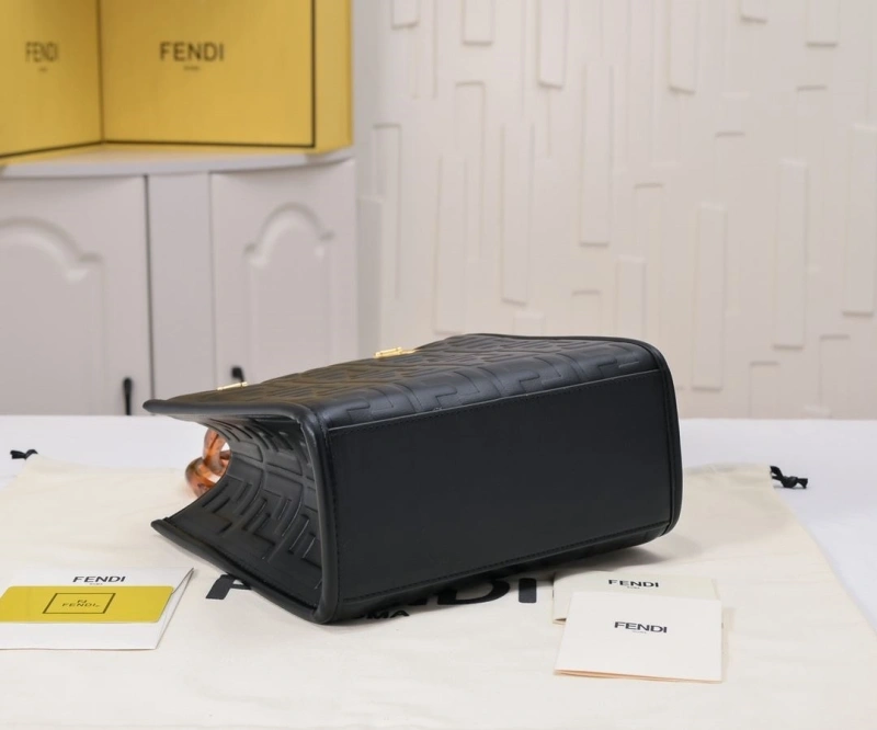 Fendi Shopping Bags 4220-0232