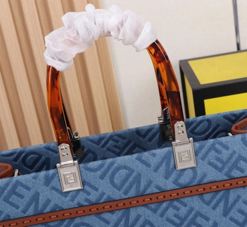 Fendi Shopping Bags 4220-0238