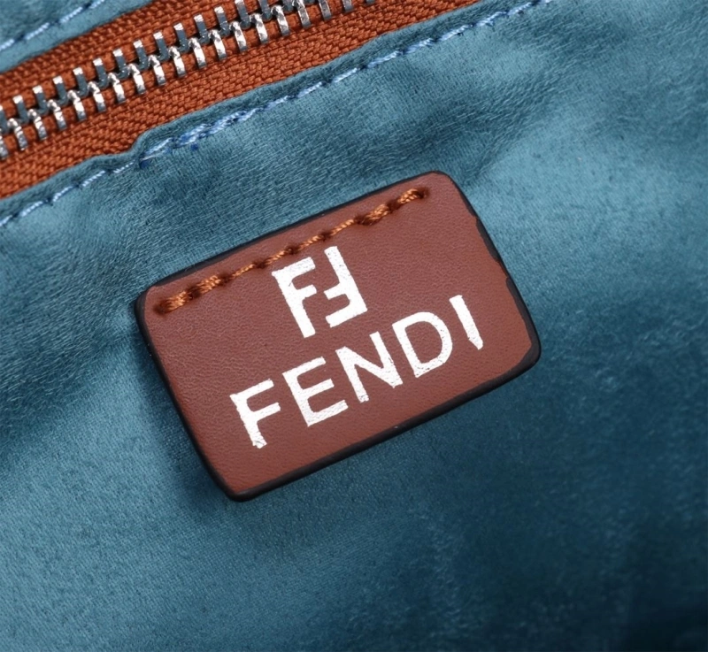 Fendi Shopping Bags 4220-0241