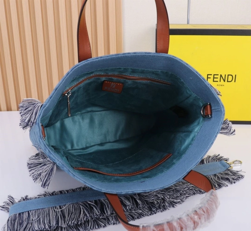 Fendi Shopping Bags 4220-0241