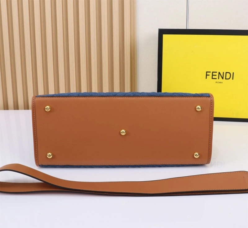 Fendi Shopping Bags 4220-0250