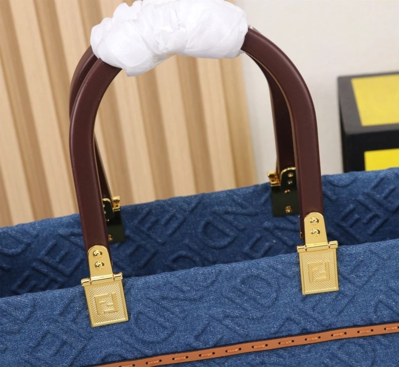 Fendi Shopping Bags 4220-0250