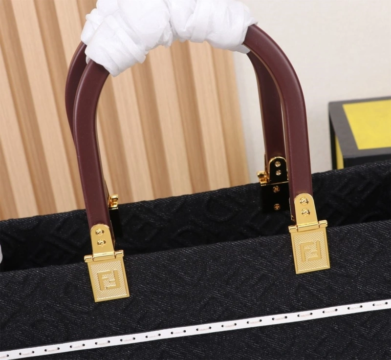 Fendi Shopping Bags 4220-0253