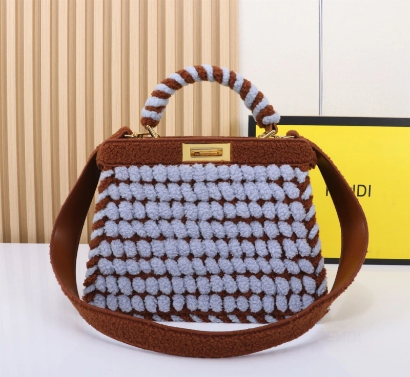 Fendi Shopping Bags 4220-0257