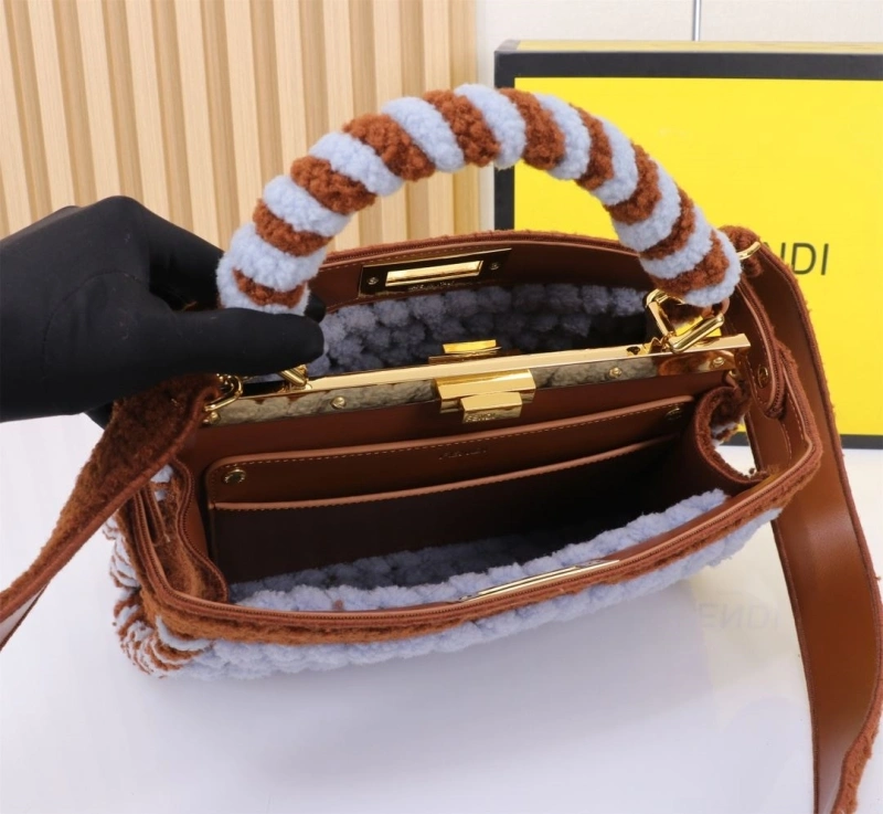 Fendi Shopping Bags 4220-0257