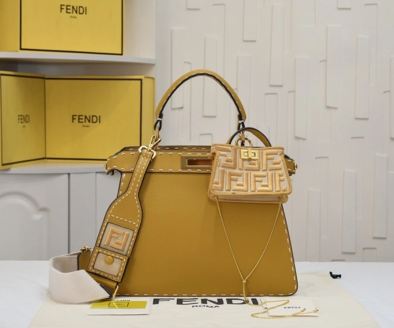 Fendi Shopping Bags 4220-0261