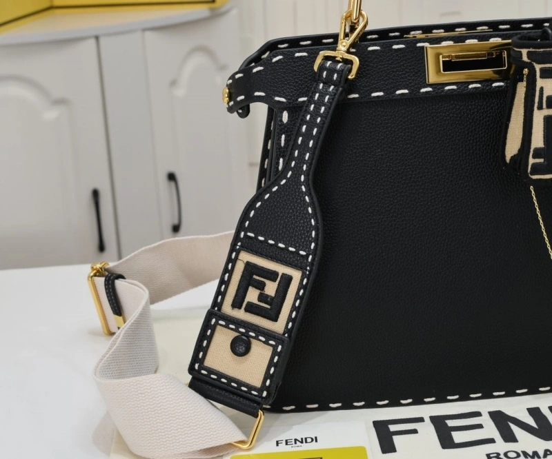 Fendi Shopping Bags 4220-0262