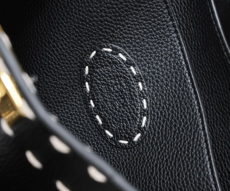 Fendi Shopping Bags 4220-0262