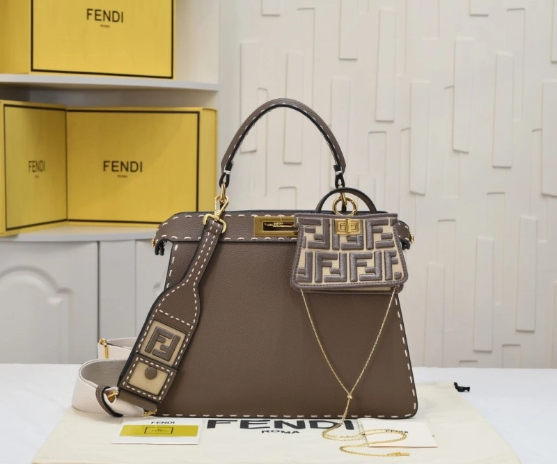 Fendi Shopping Bags 4220-0264