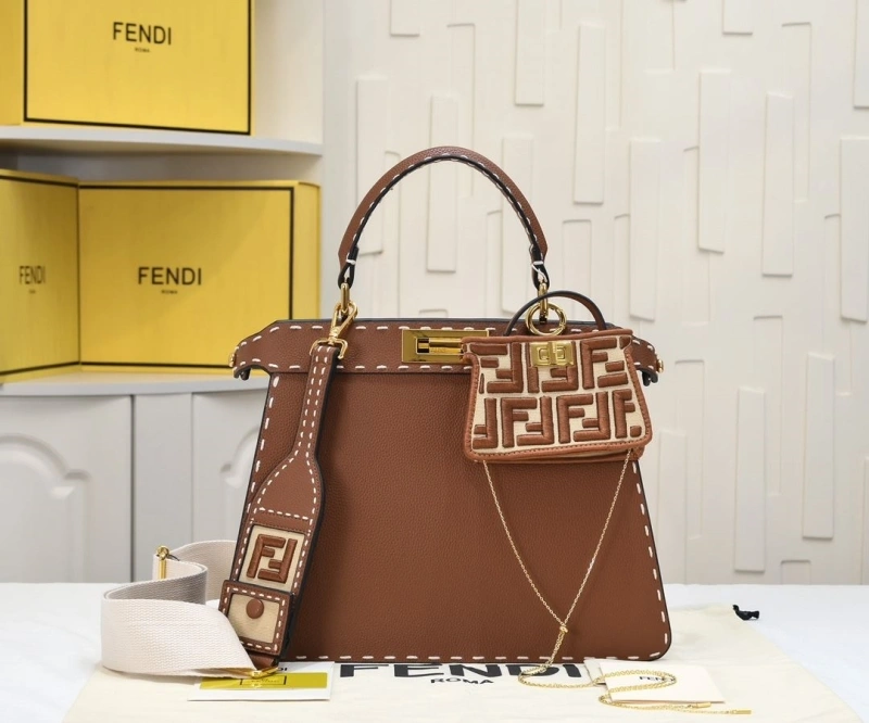 Fendi Shopping Bags 4220-0265