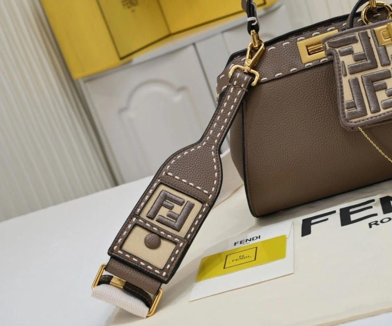 Fendi Shopping Bags 4220-0269