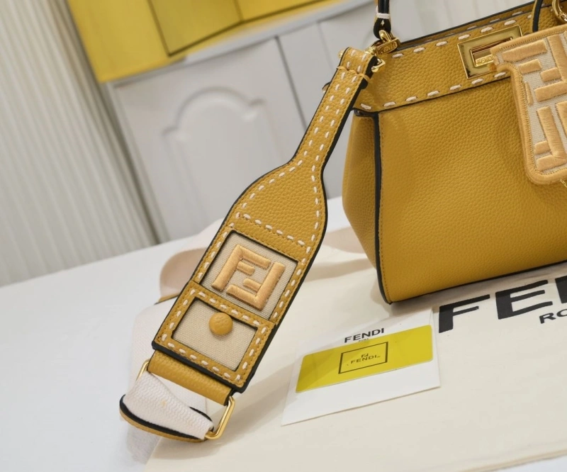 Fendi Shopping Bags 4220-0270