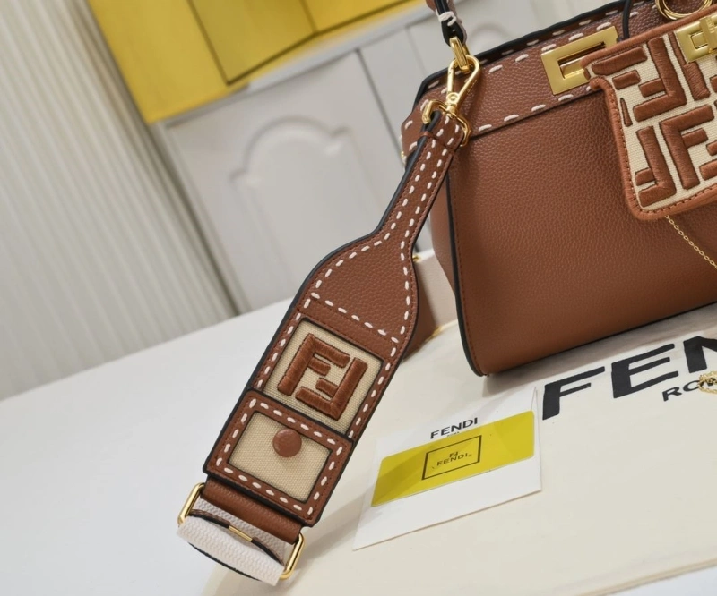 Fendi Shopping Bags 4220-0271