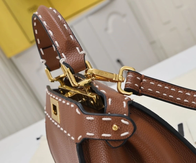 Fendi Shopping Bags 4220-0271