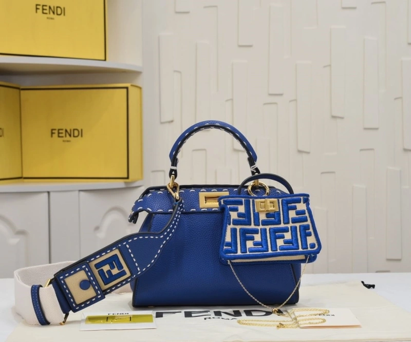 Fendi Shopping Bags 4220-0272
