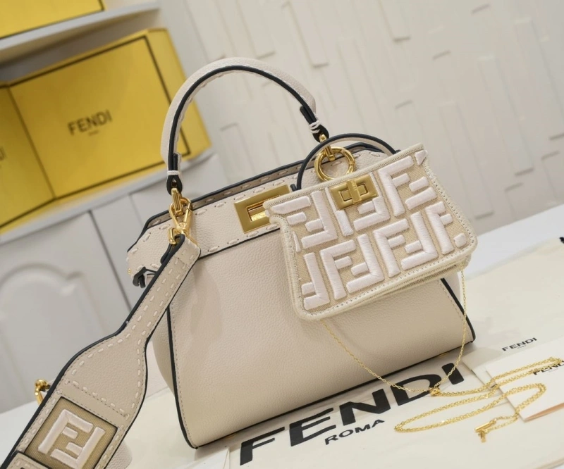 Fendi Shopping Bags 4220-0274