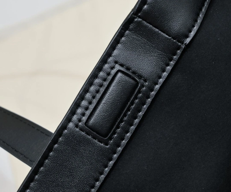 Fendi Shopping Bags 4220-0298