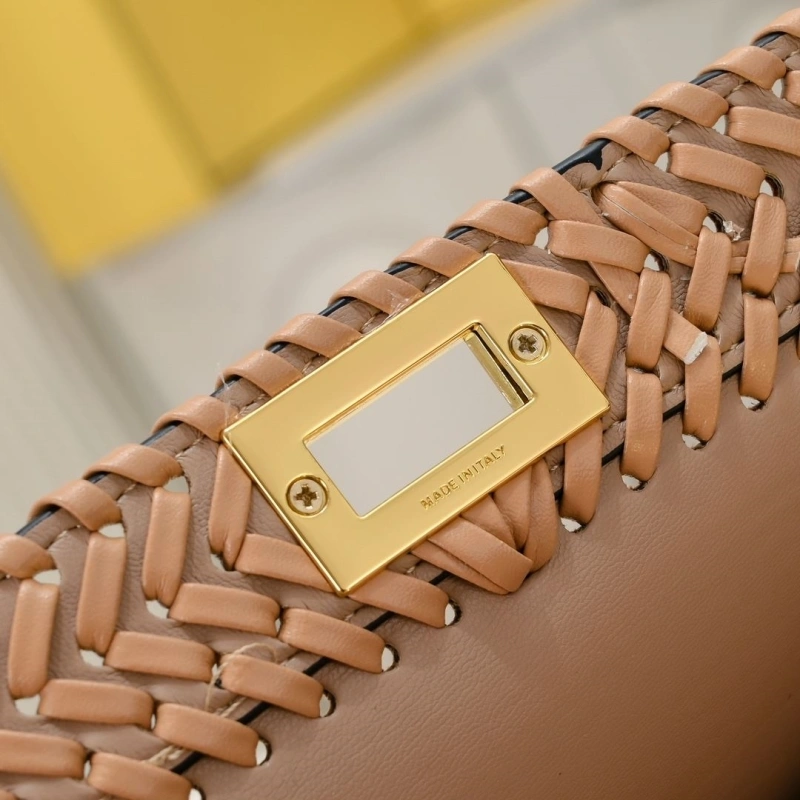 Fendi Top Handle Bags 4220-0324