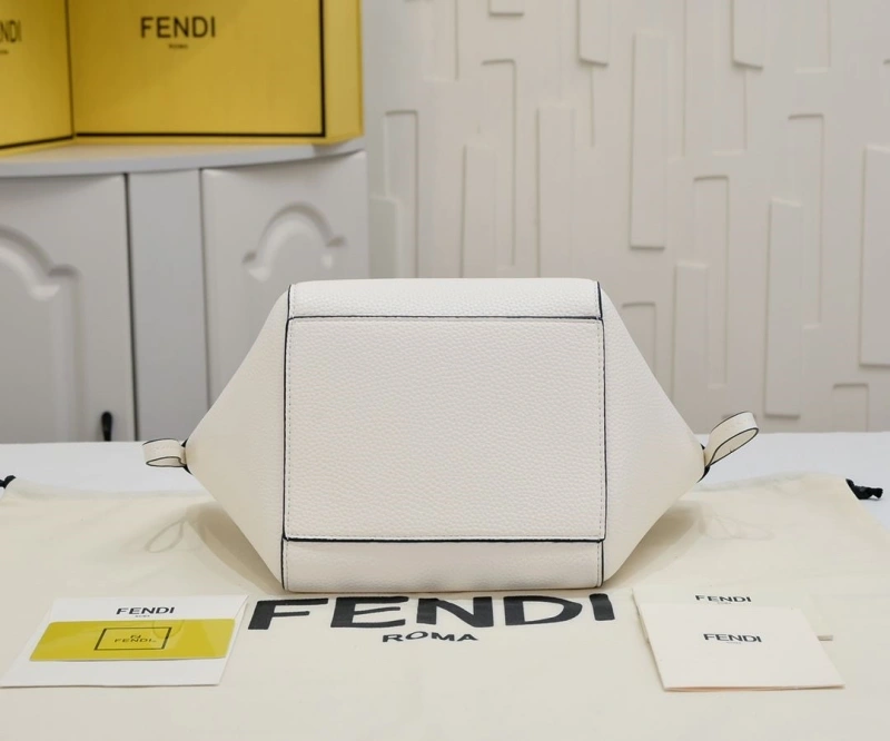 F**di shopping bags 4220-0333