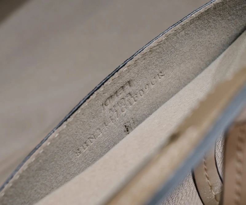 Fendi Shopping Bags 4220-0341