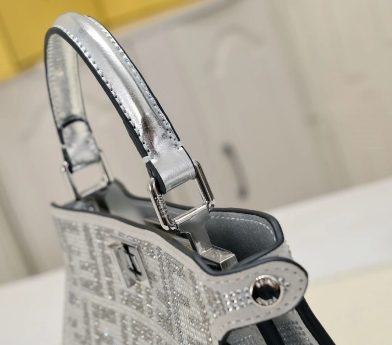 Fendi Top Handle Bags 4220A-0012